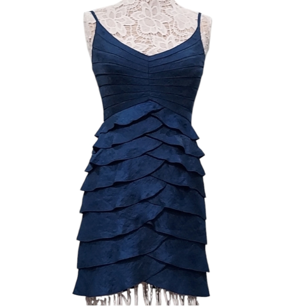 Adrianna papell occasions tiered Ruffle dress blue size 6P